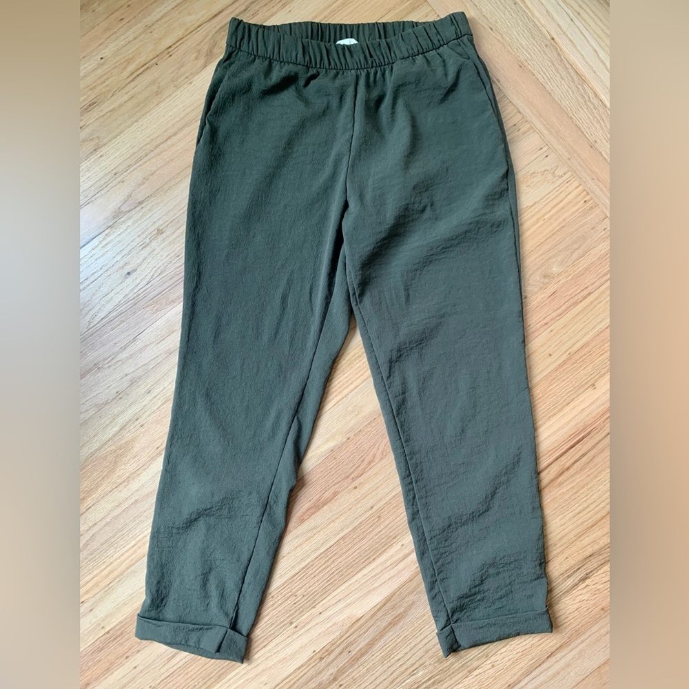 H&M Green Crepe Pants - Size 10